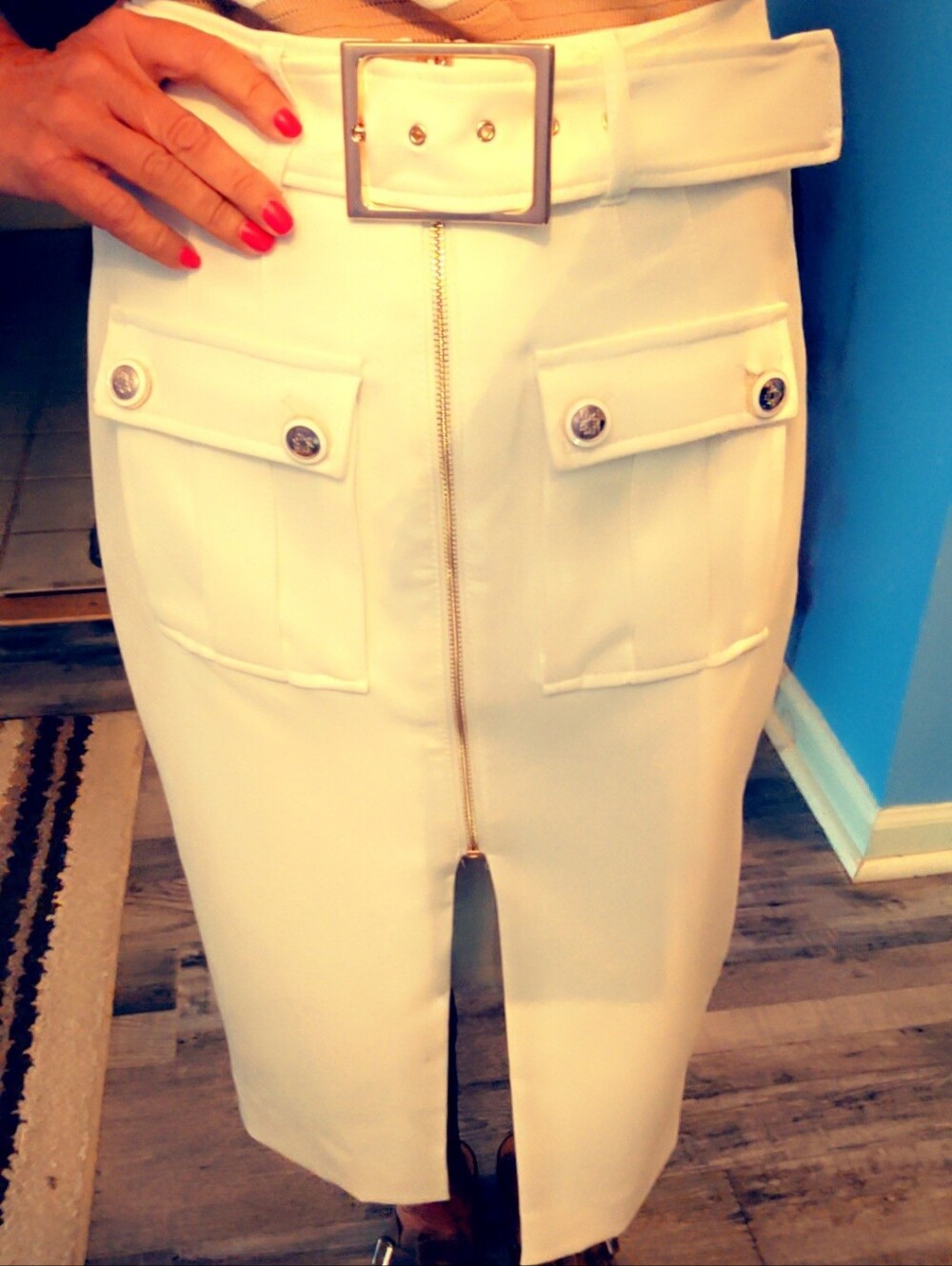 White House Black Market Off White Cargo Skirt Size 6
